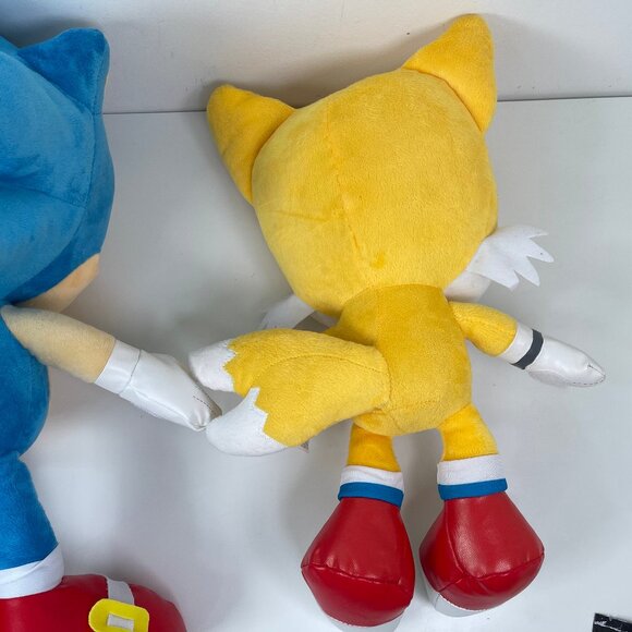 Sonic the Hedgehog SONIC 20" and TAILS  18"Jumbo Plush - Picture 11 of 11